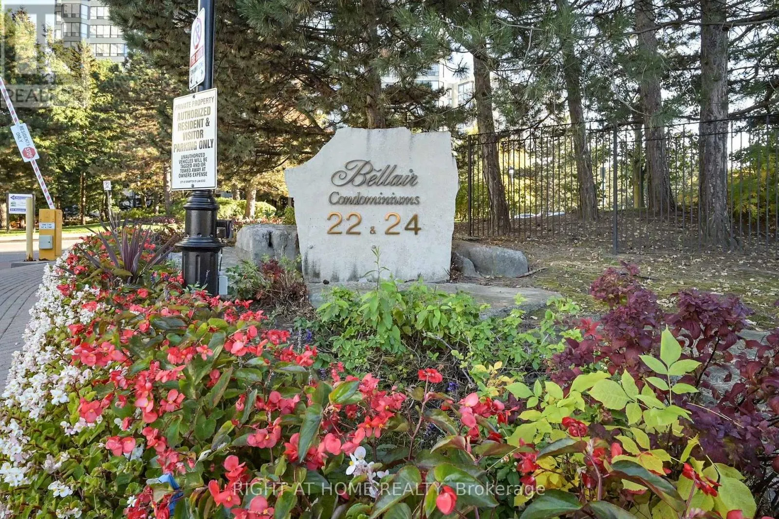 2206 - 22 HANOVER ROAD