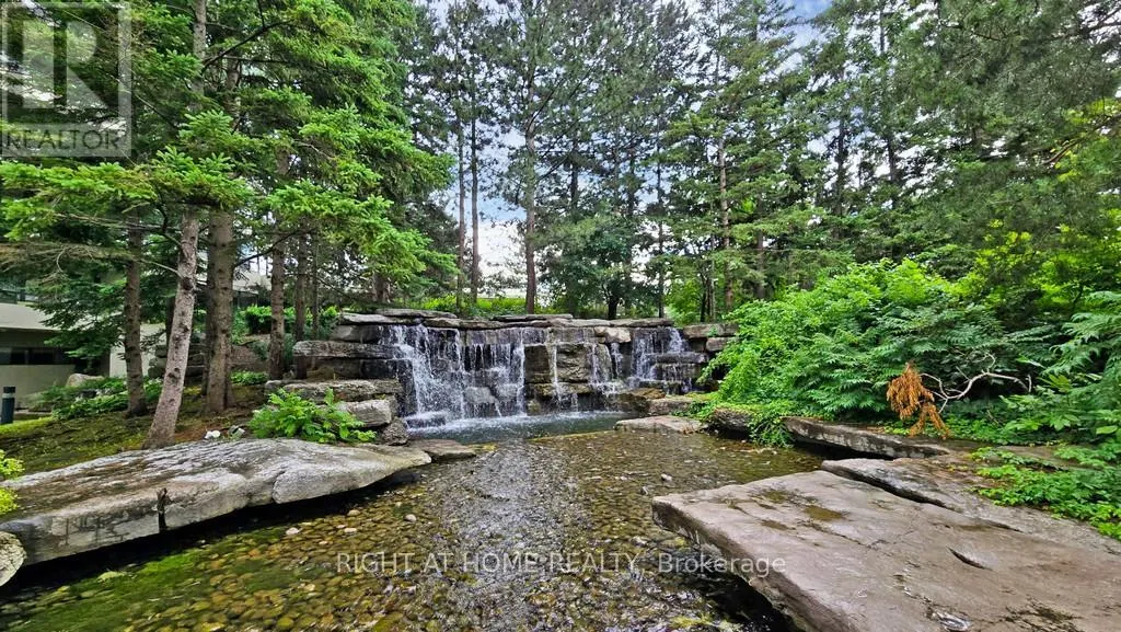 2206 - 22 HANOVER ROAD