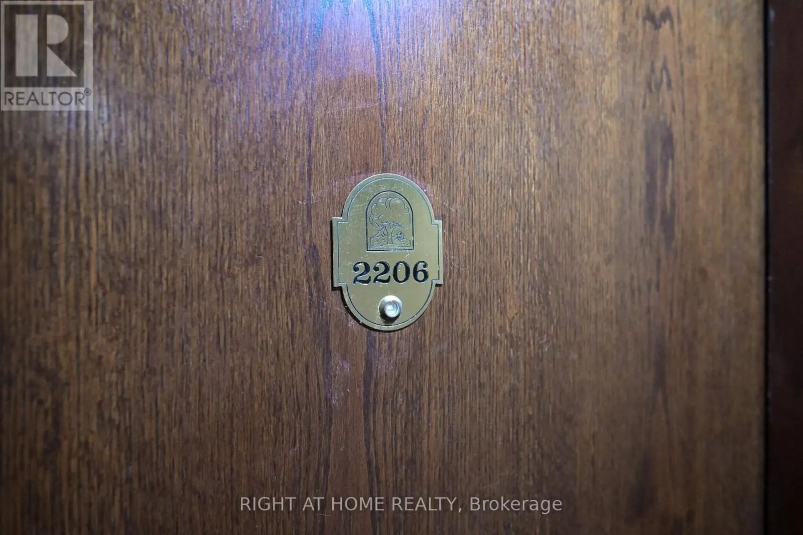 2206 - 22 HANOVER ROAD