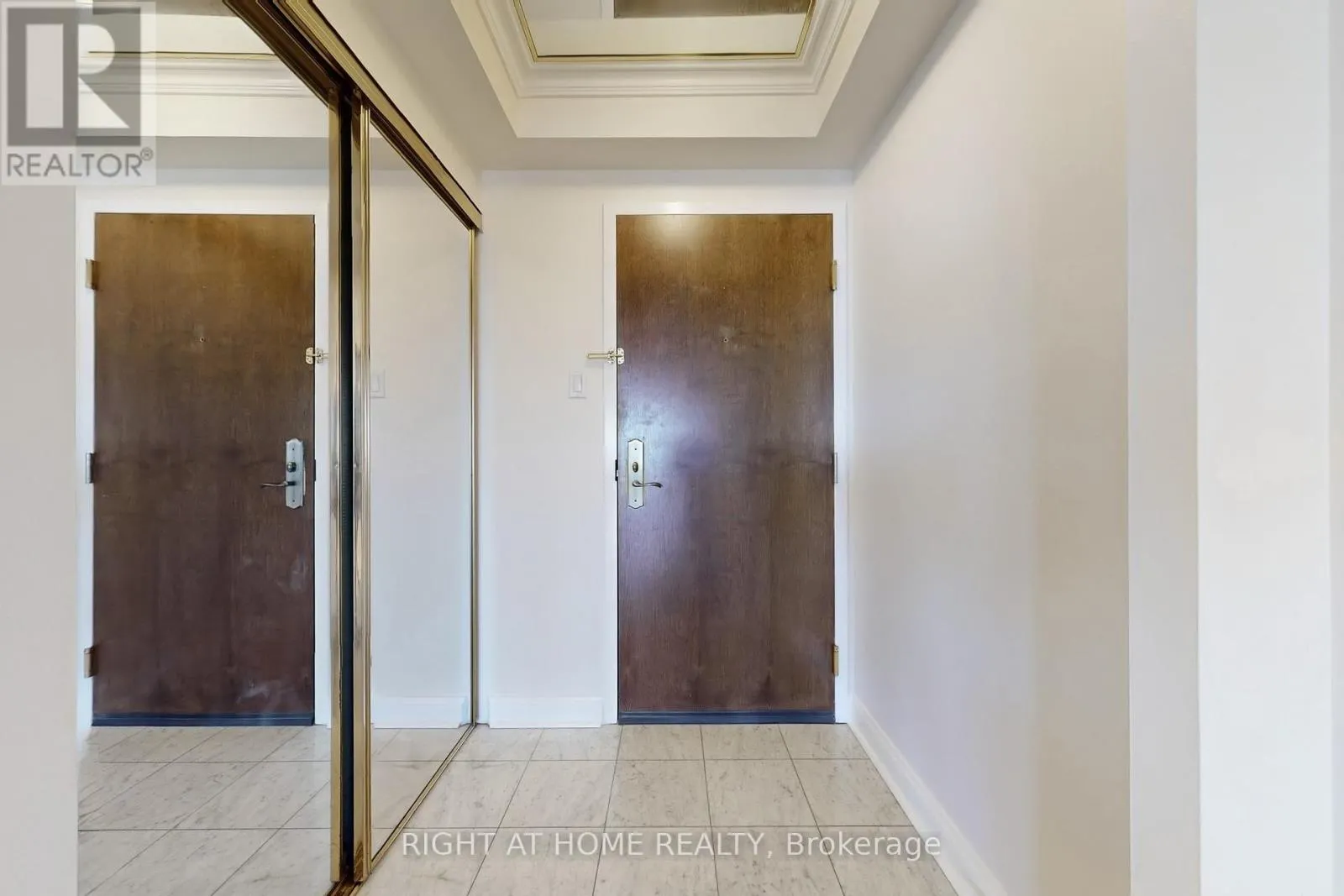 2206 - 22 HANOVER ROAD