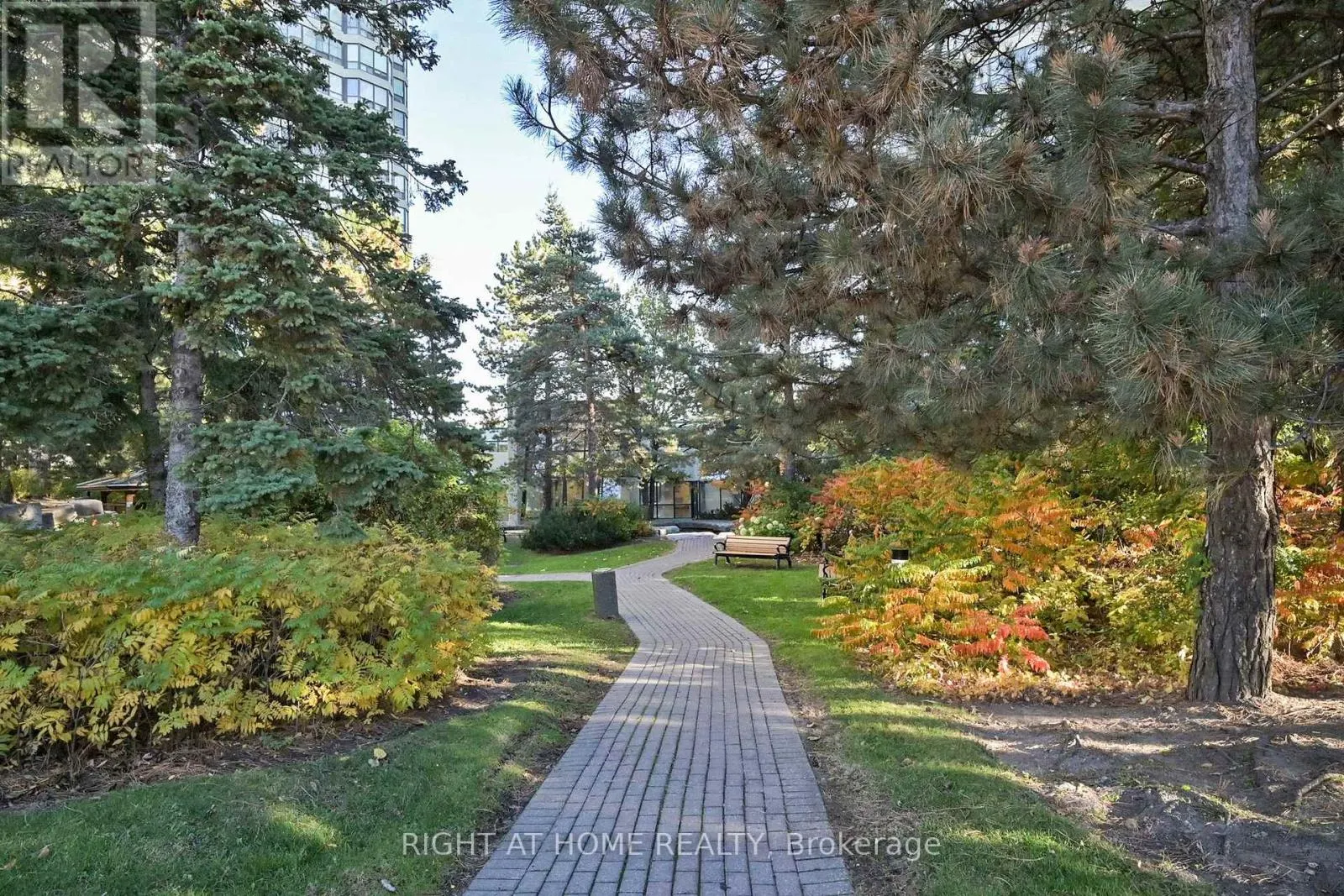 2206 - 22 HANOVER ROAD