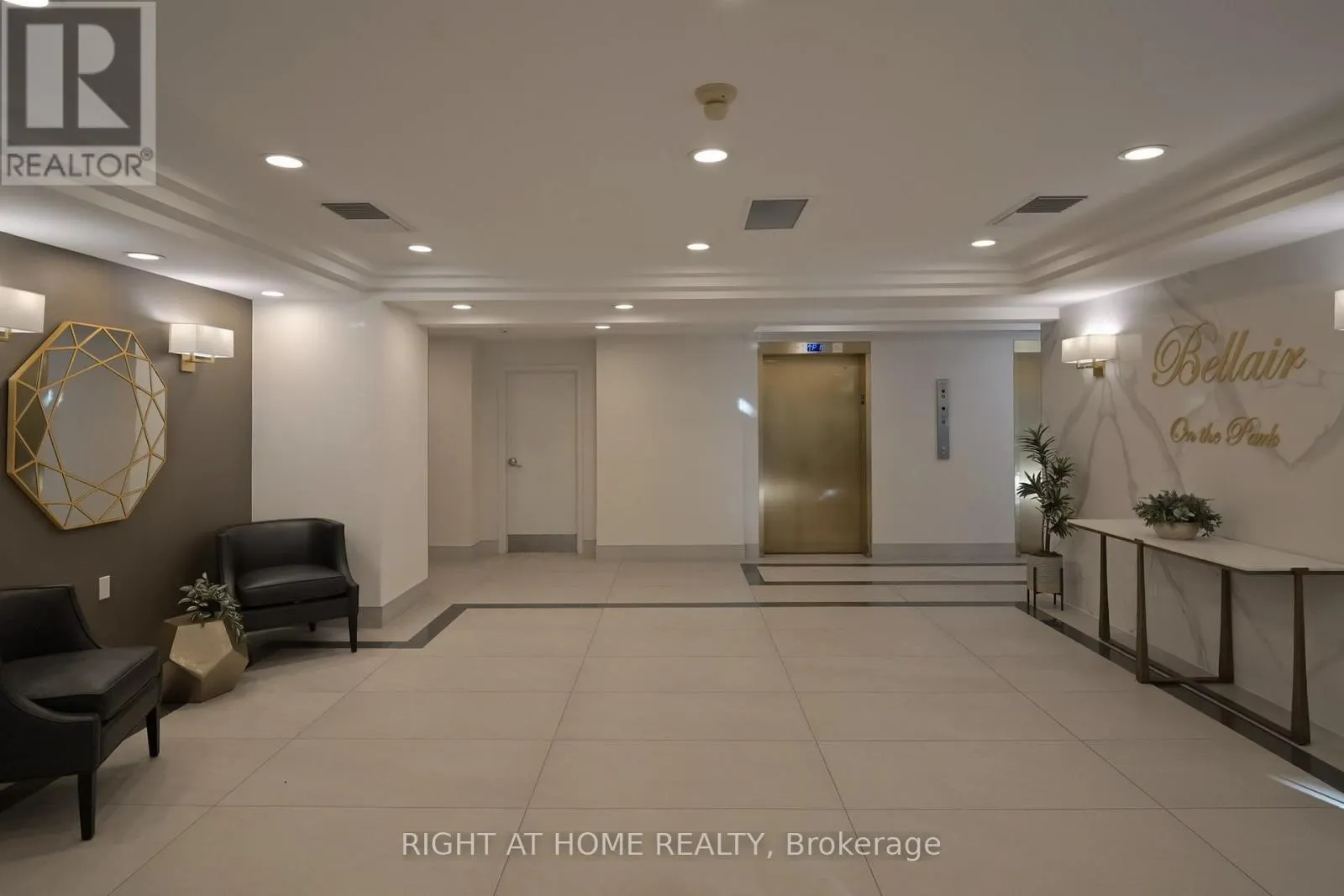 2206 - 22 HANOVER ROAD