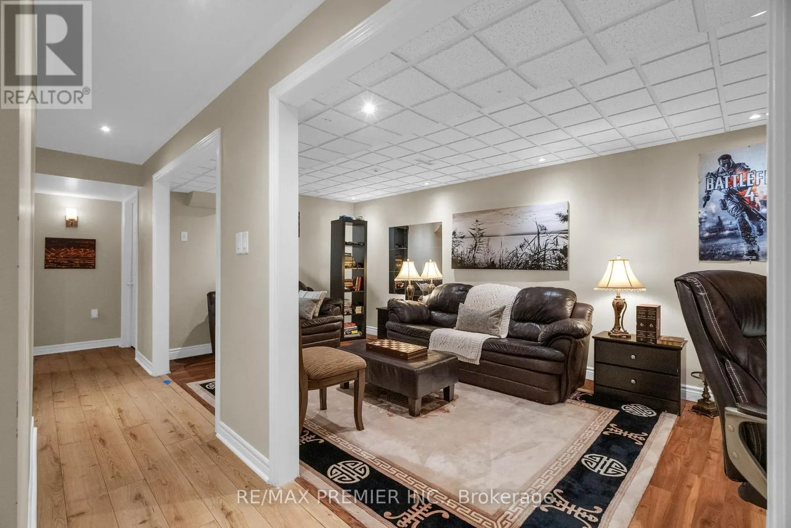 920 MCDUFFE CRESCENT