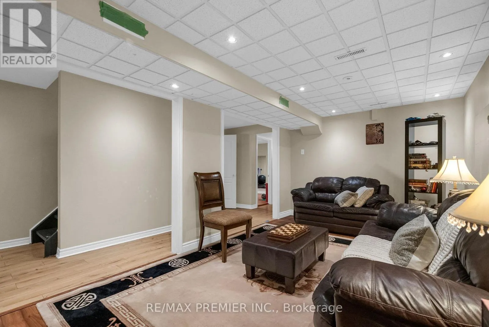 920 MCDUFFE CRESCENT