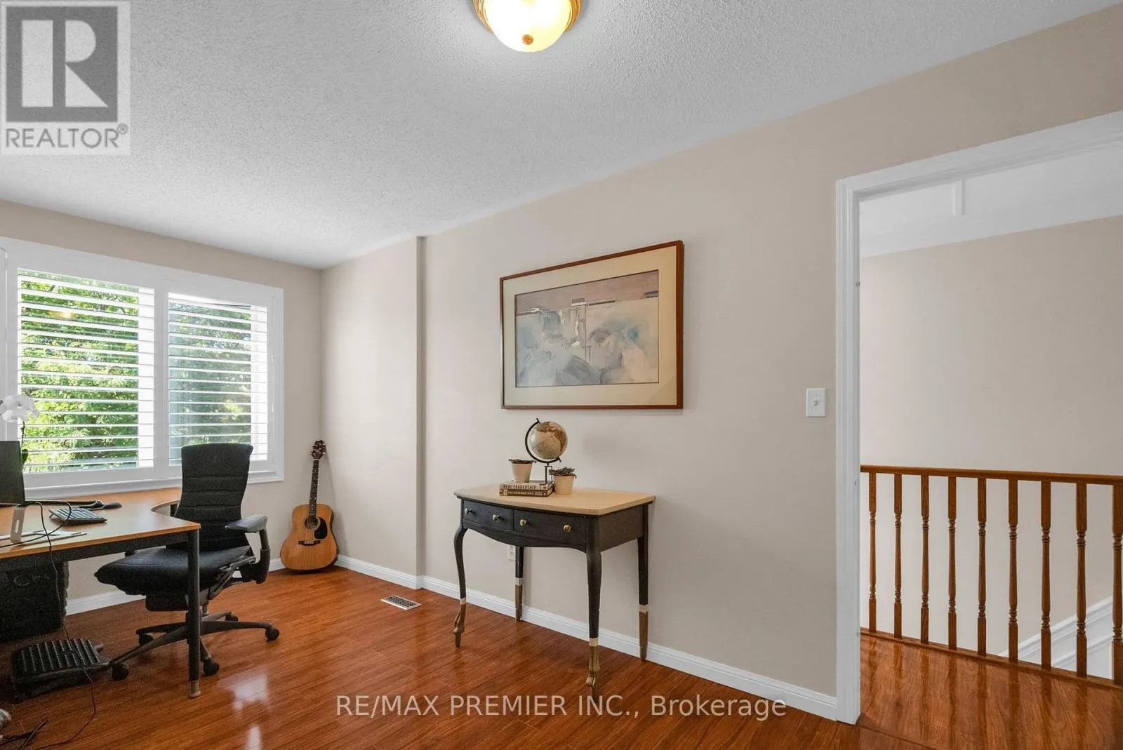 920 MCDUFFE CRESCENT