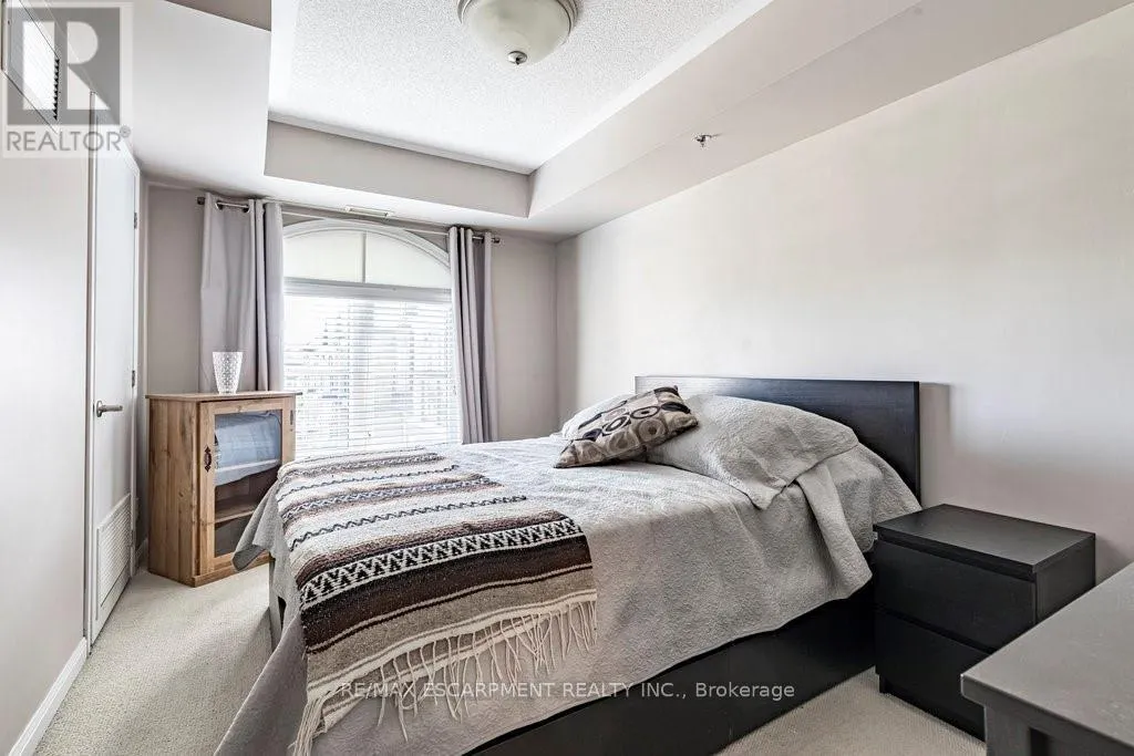 401 - 3070 ROTARY WAY