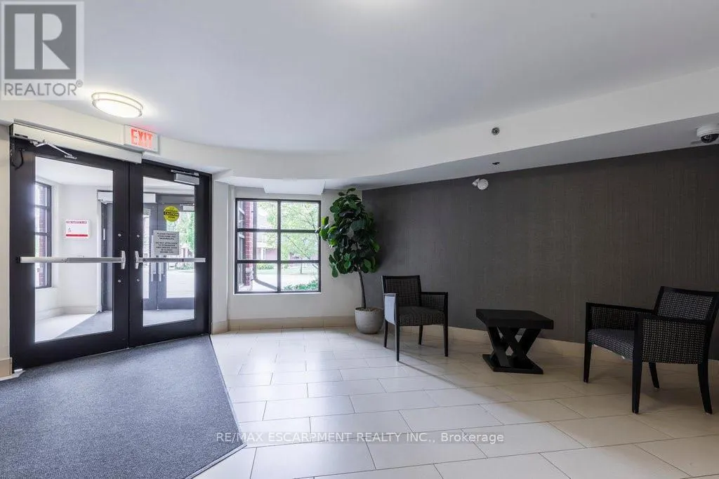 401 - 3070 ROTARY WAY