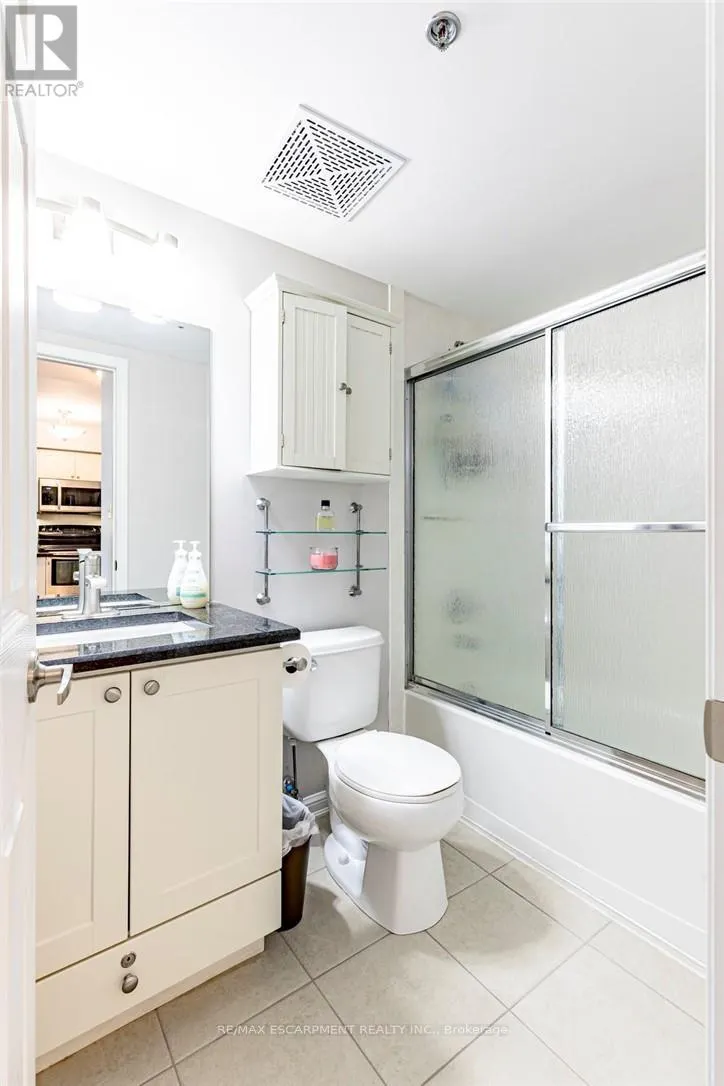 401 - 3070 ROTARY WAY