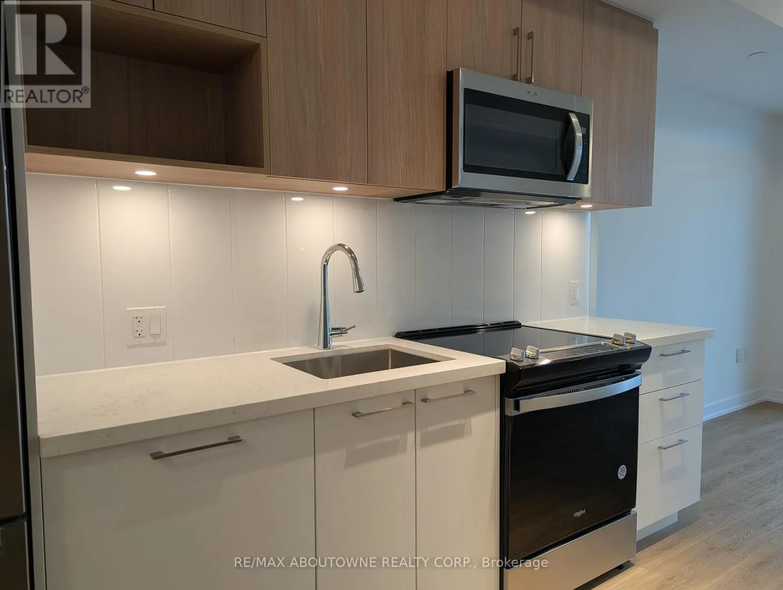 309 - 500 PLAINS ROAD E