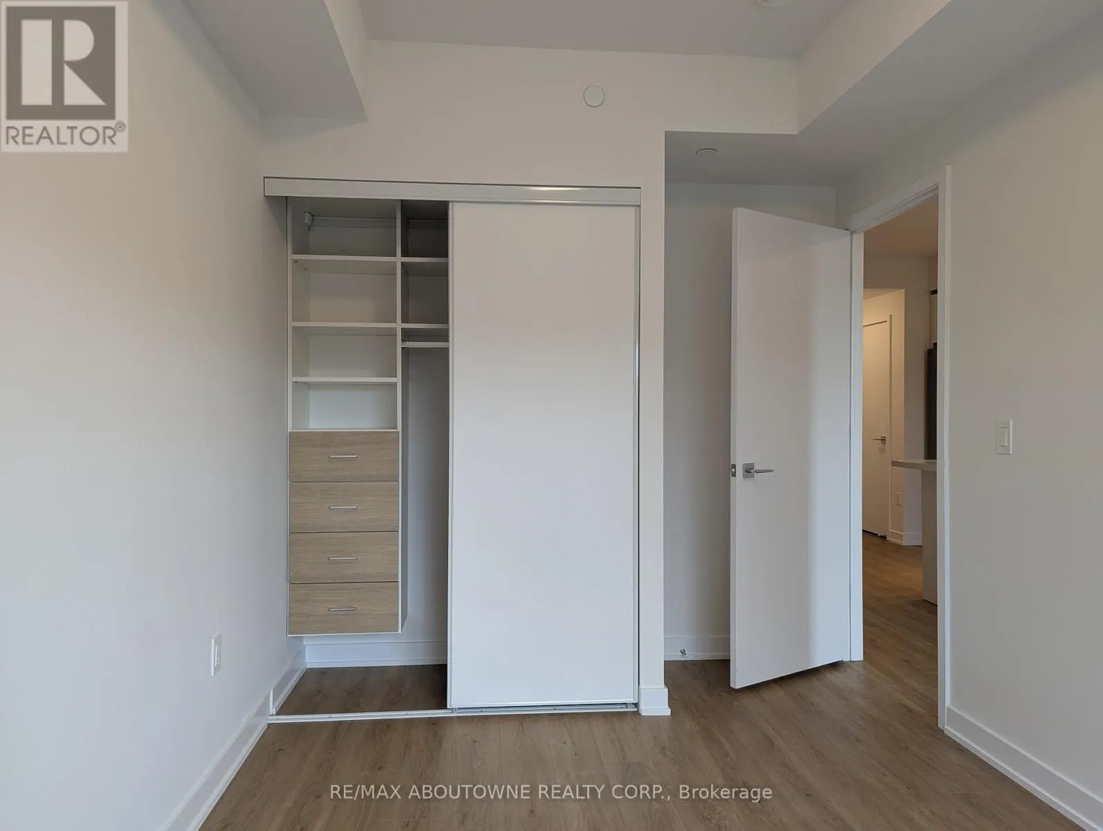 309 - 500 PLAINS ROAD E