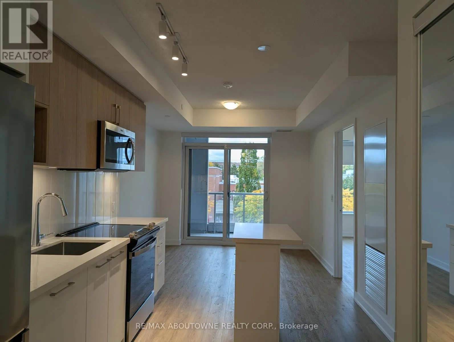 309 - 500 PLAINS ROAD E