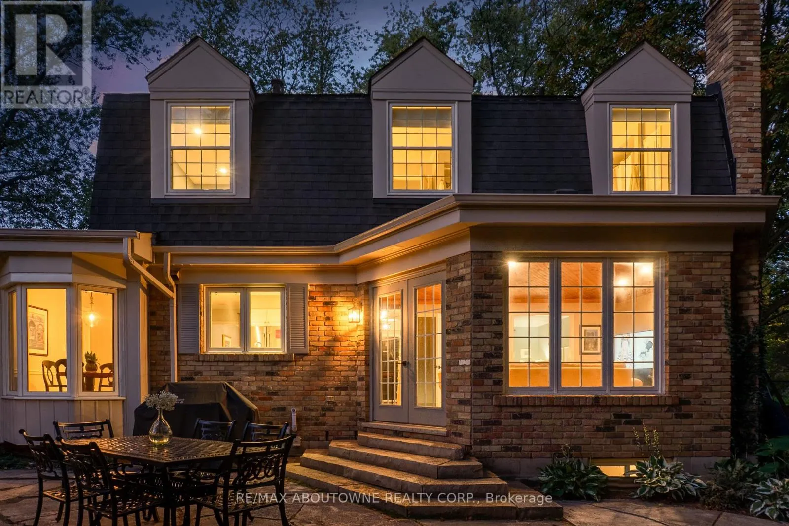 206 ROSSMORE BOULEVARD