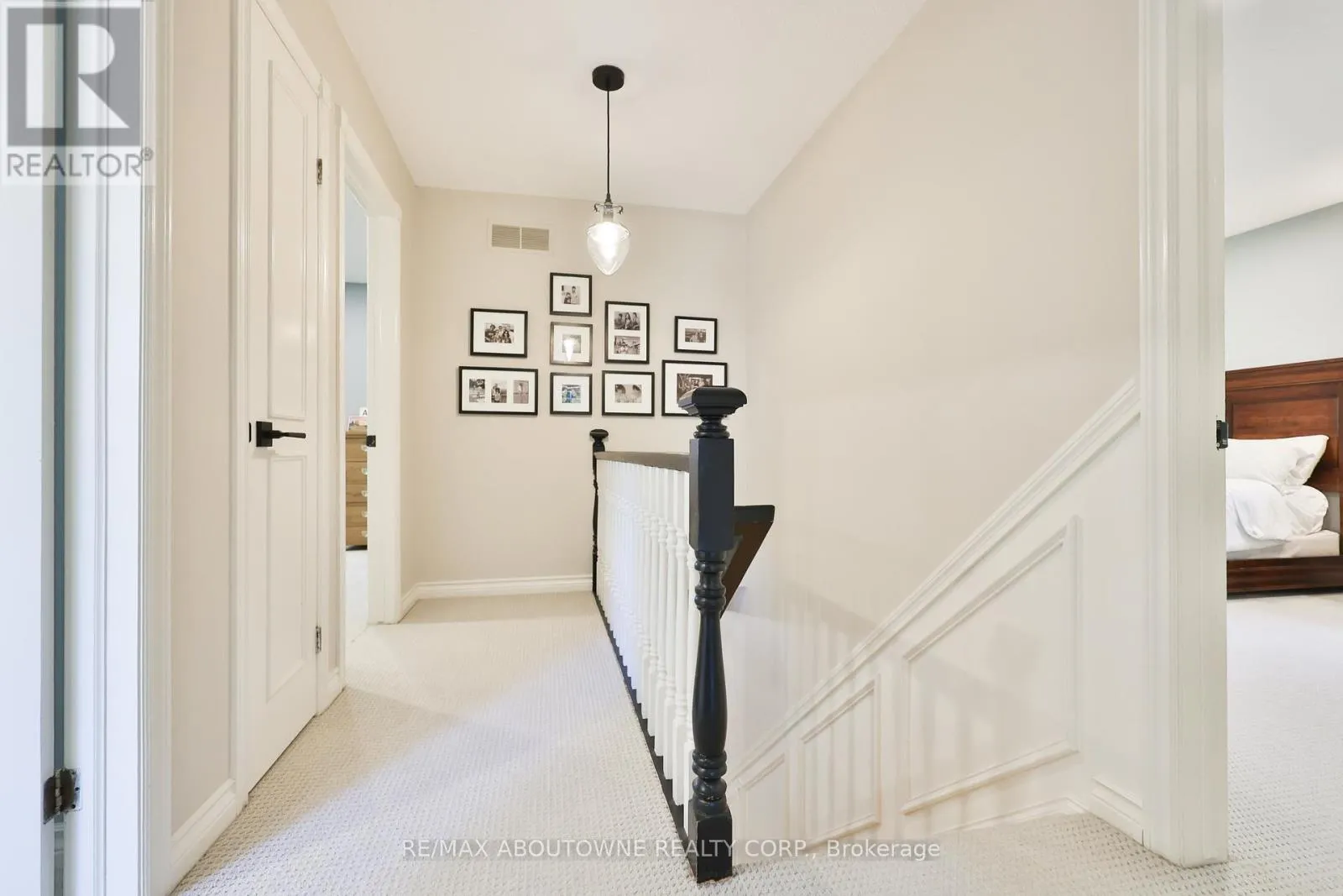 206 ROSSMORE BOULEVARD