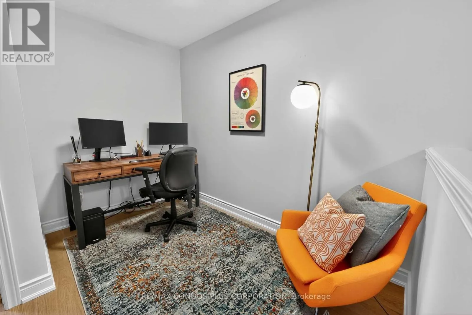 4 - 1491 PLAINS ROAD W