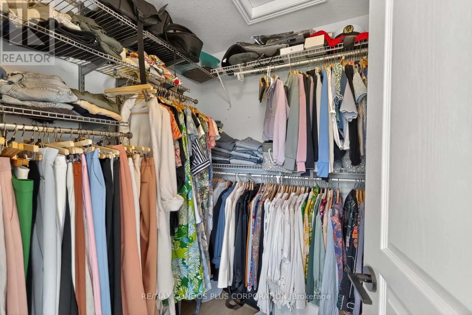 4 - 1491 PLAINS ROAD W