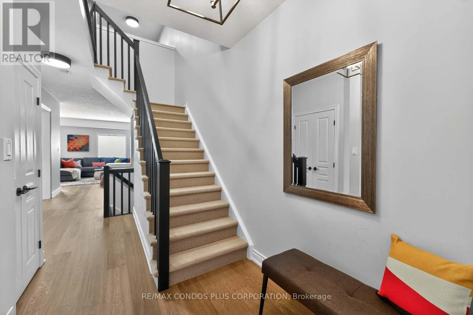 4 - 1491 PLAINS ROAD W