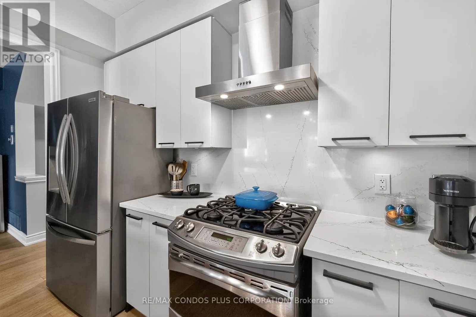 4 - 1491 PLAINS ROAD W