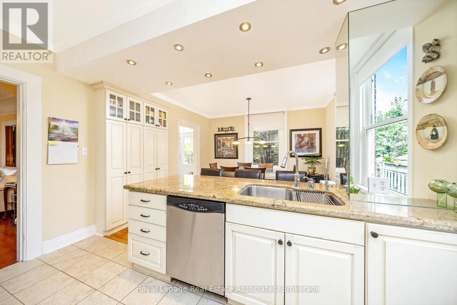 85 AND 0 GUELPH STREET