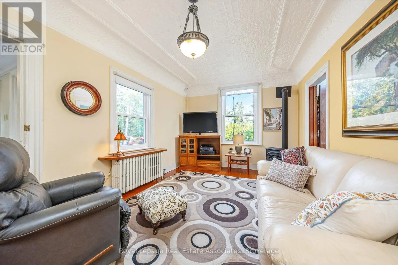 85 AND 0 GUELPH STREET