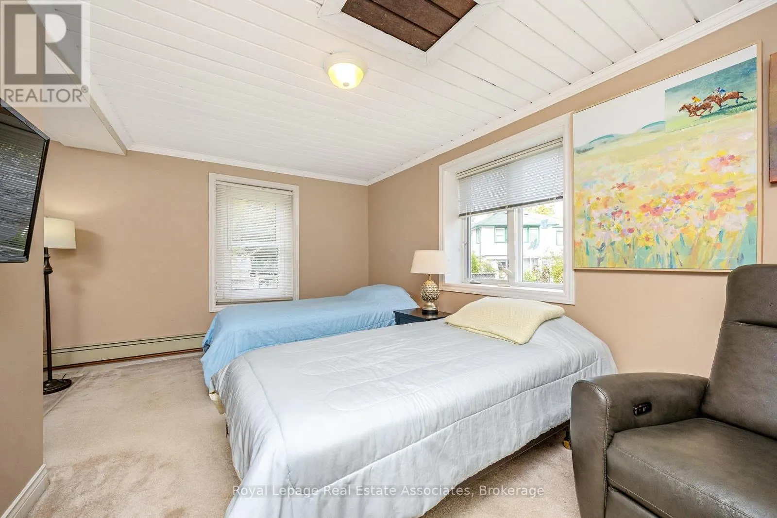 85 AND 0 GUELPH STREET