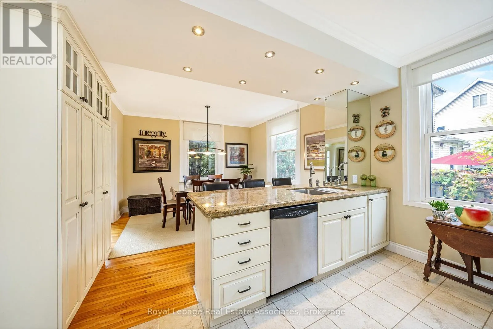 85 AND 0 GUELPH STREET