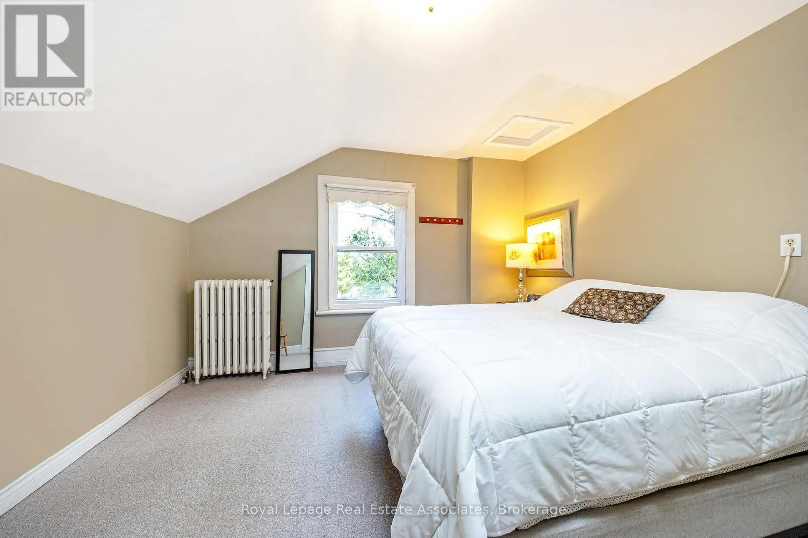 85 AND 0 GUELPH STREET