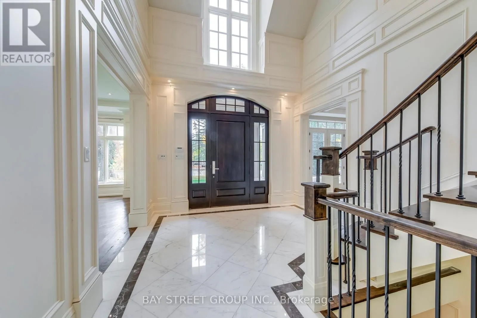 1031 LAKESHORE ROAD W