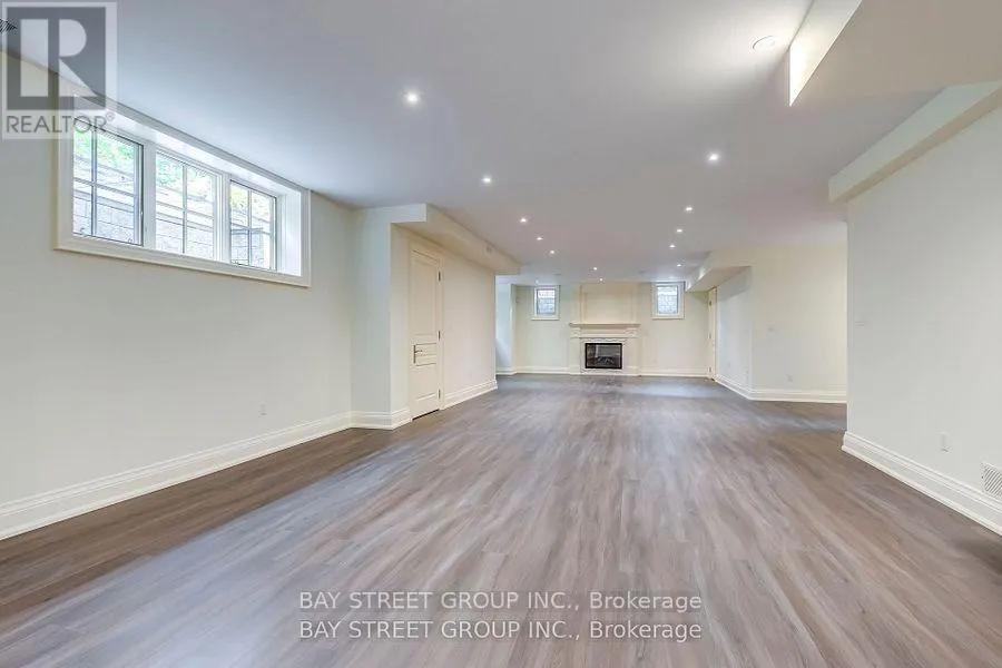 1031 LAKESHORE ROAD W