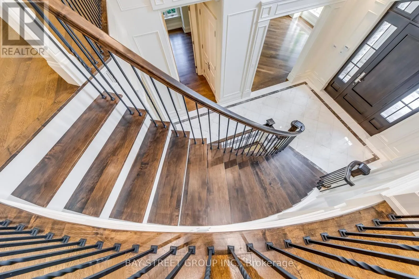 1031 LAKESHORE ROAD W