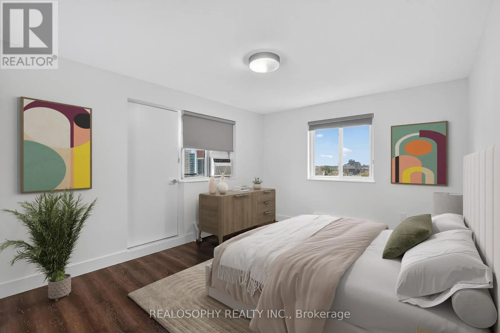 905 - 15 ELIZABETH STREET N