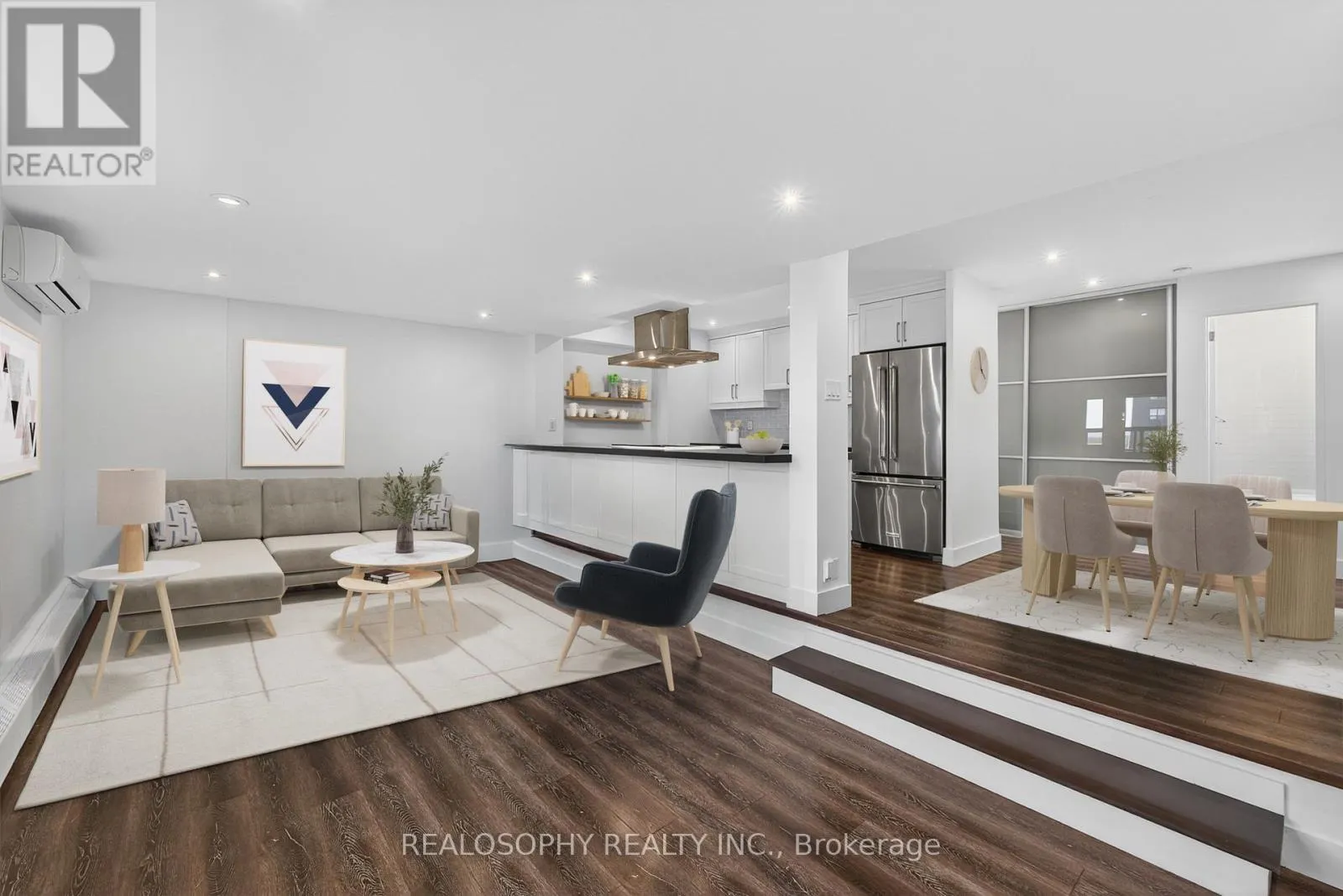 905 - 15 ELIZABETH STREET N