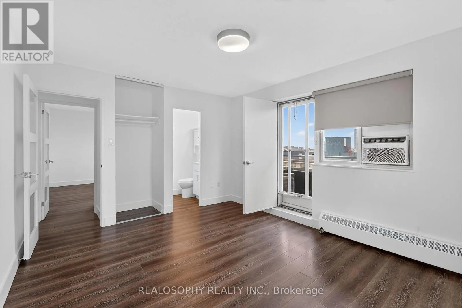 905 - 15 ELIZABETH STREET N