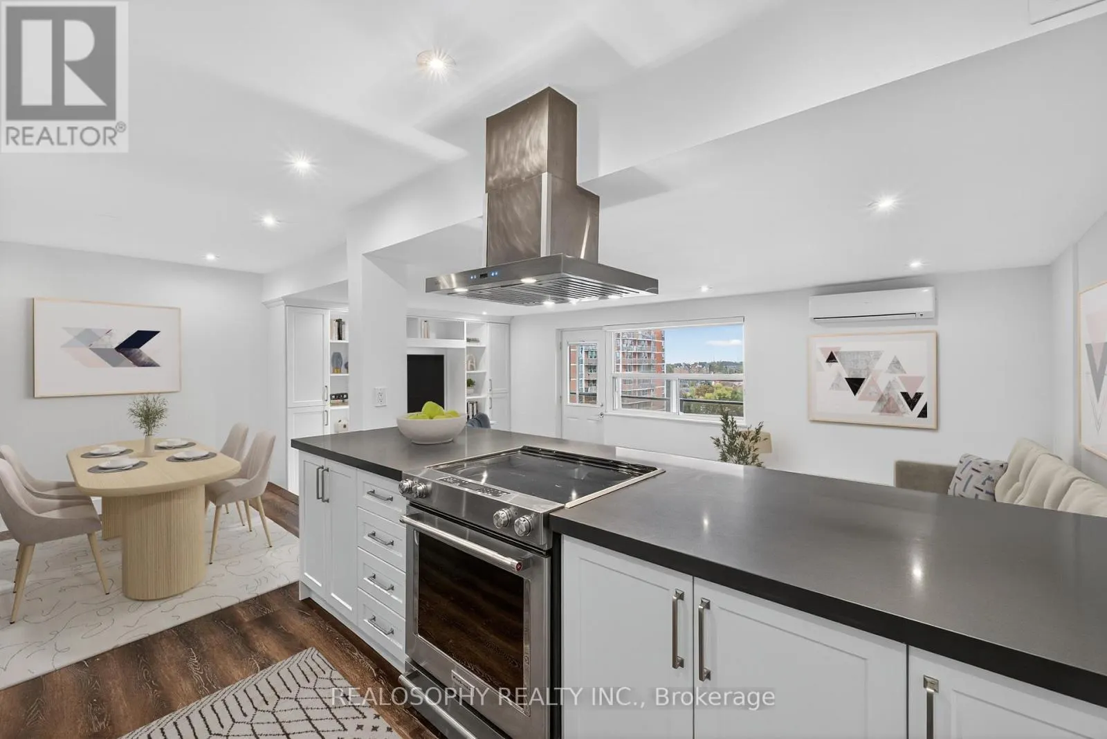 905 - 15 ELIZABETH STREET N