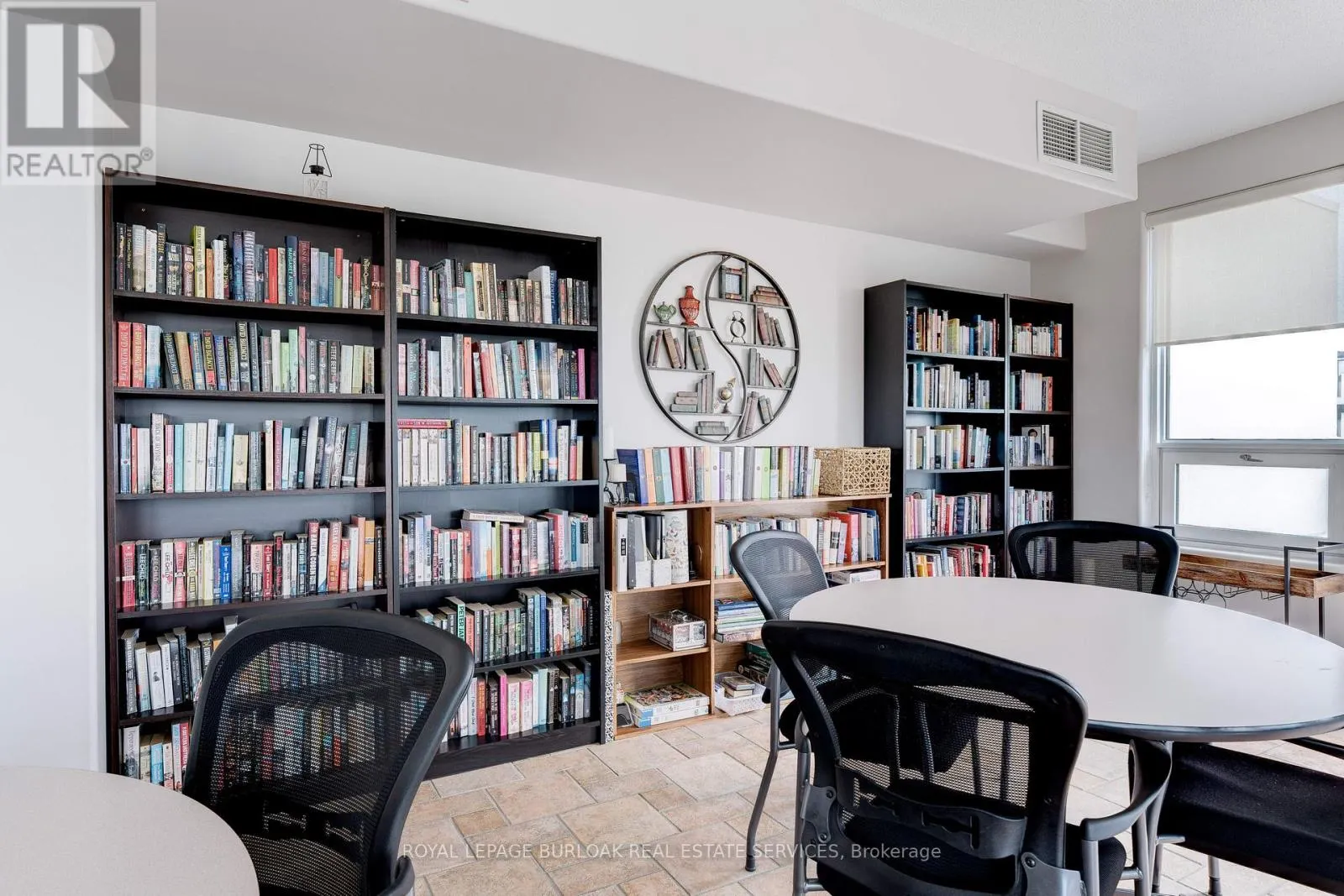 204 - 1272 ONTARIO STREET