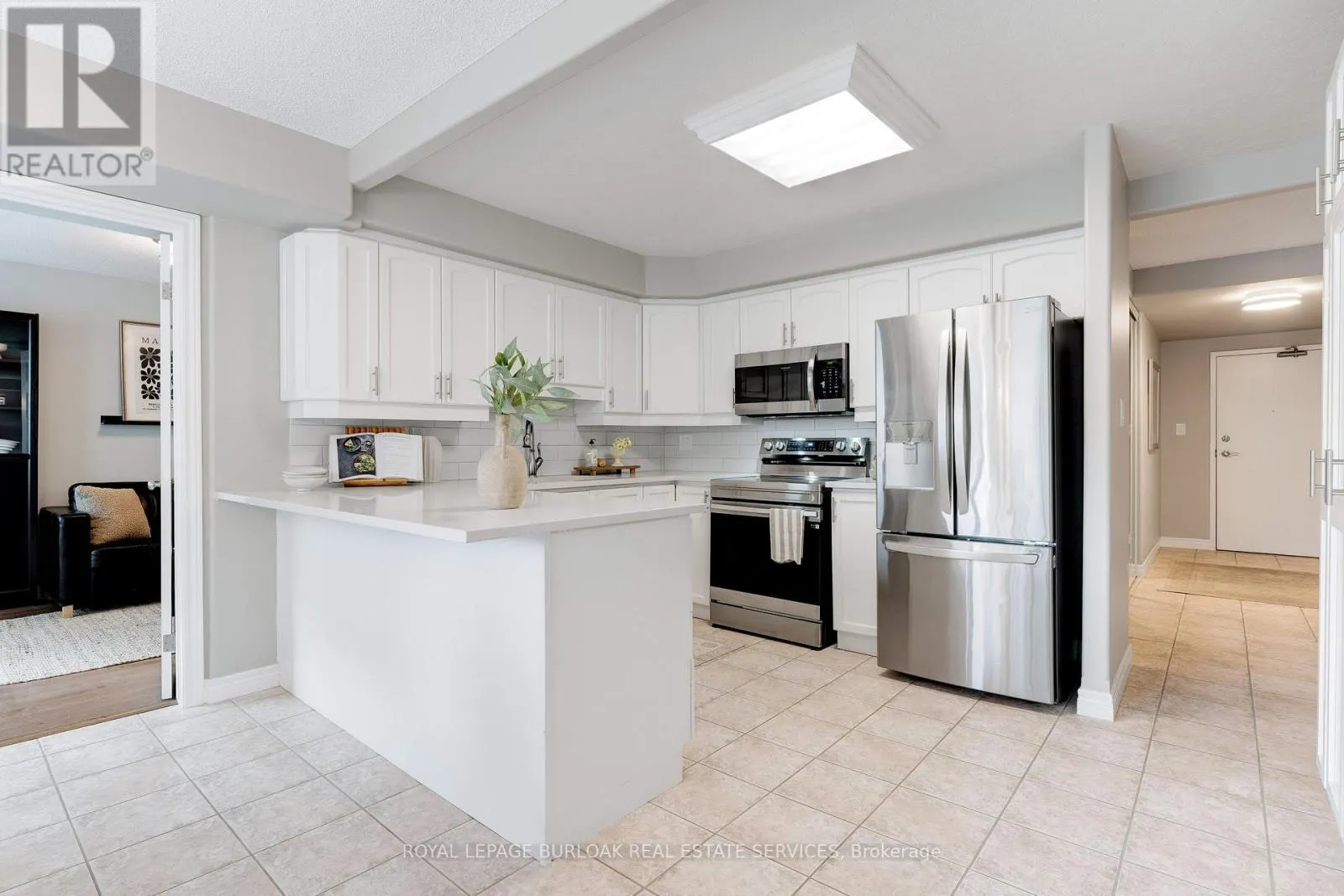 204 - 1272 ONTARIO STREET