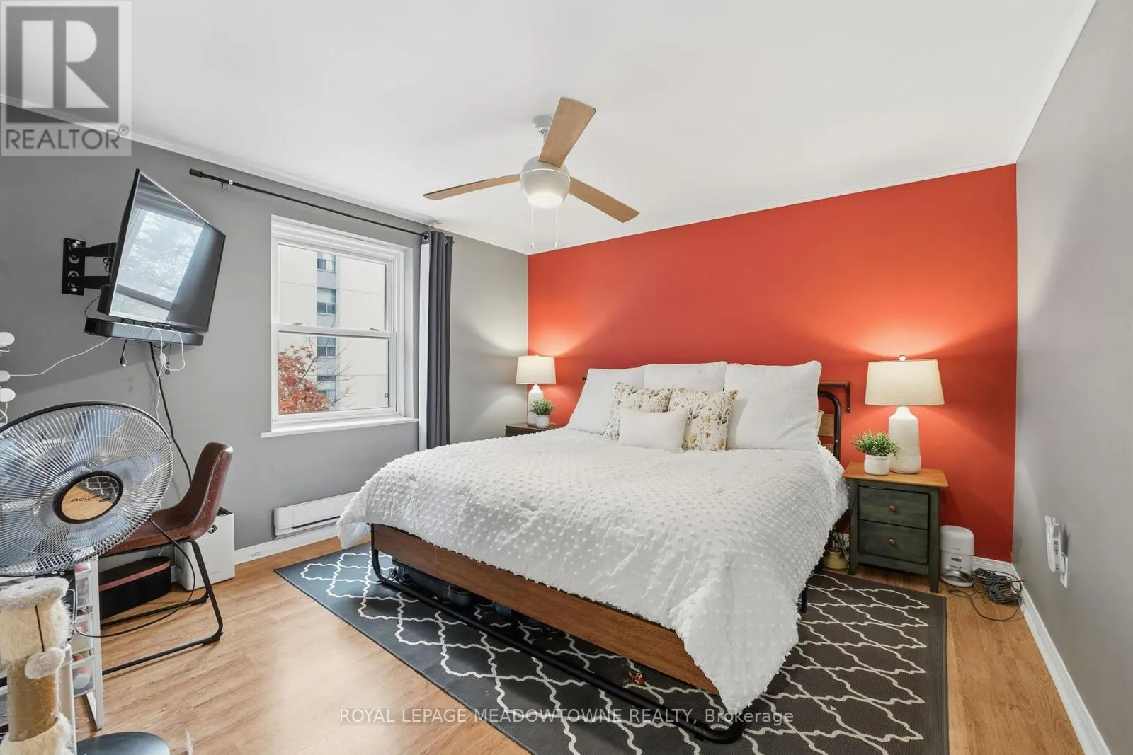 15 - 1351 LAKESHORE ROAD