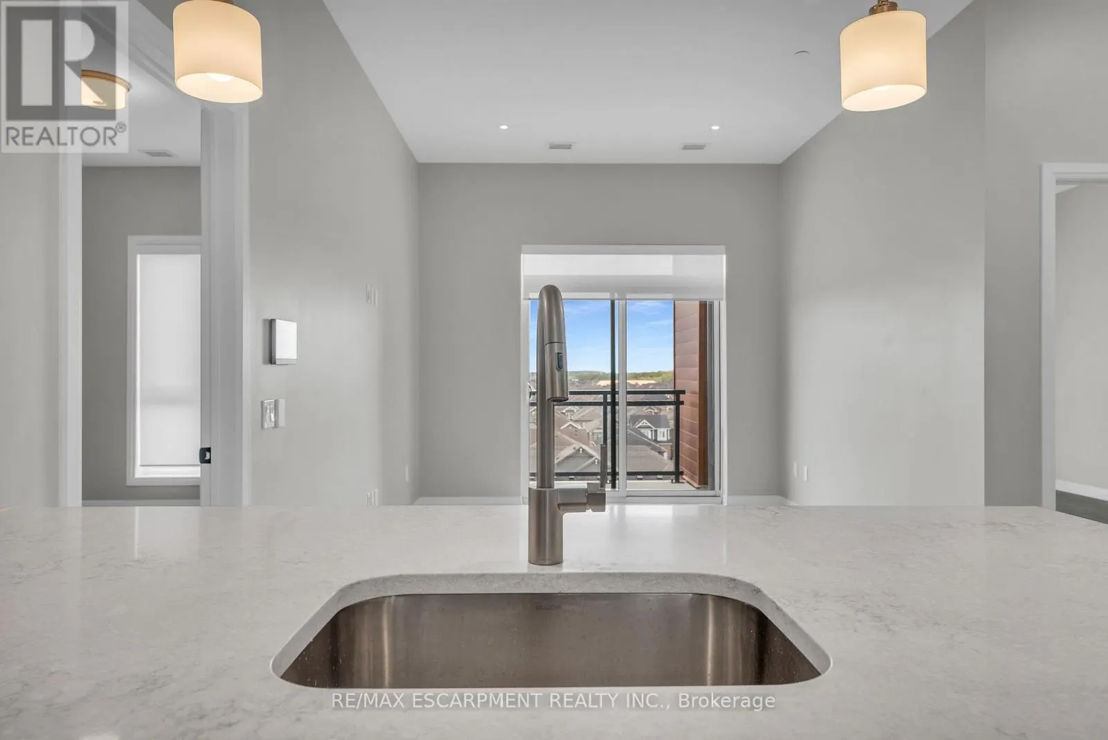 601 - 470 GORDON KRANTZ AVENUE