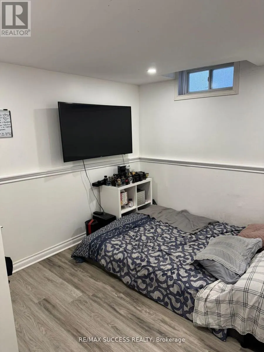 32 MARTINDALE CRESCENT