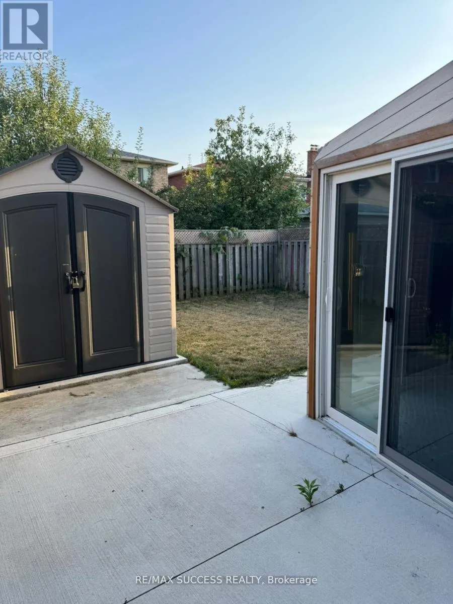 32 MARTINDALE CRESCENT