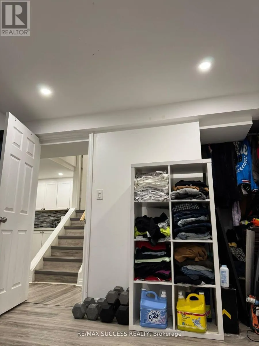 32 MARTINDALE CRESCENT