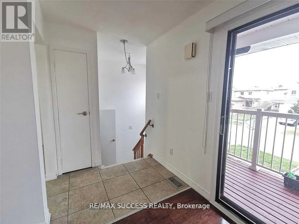 32 MARTINDALE CRESCENT