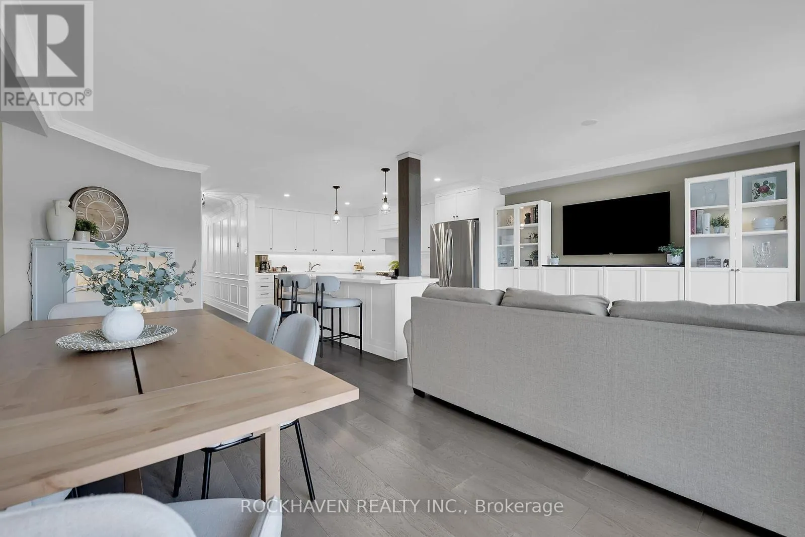 2 - 4201 LONGMOOR DRIVE