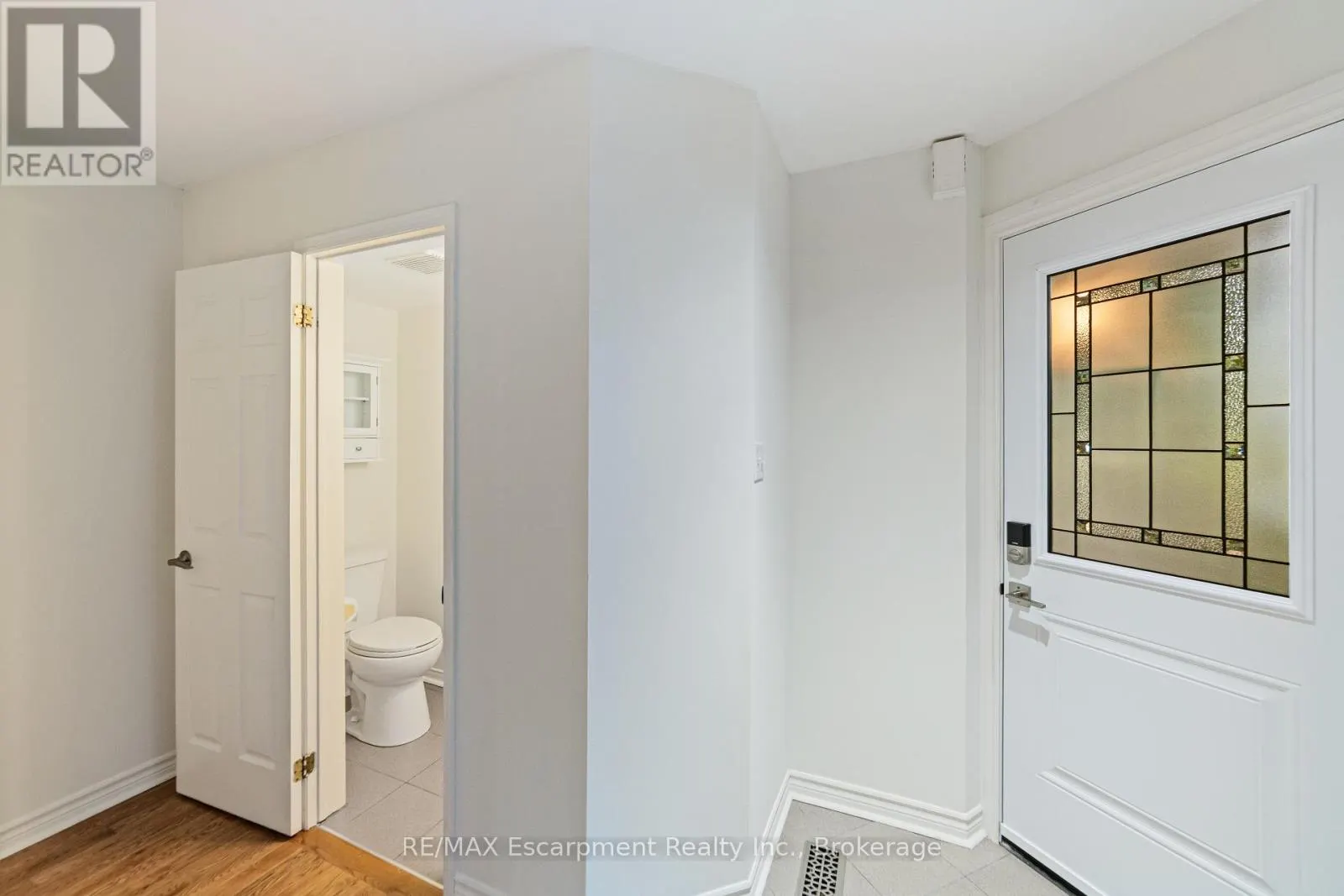 5 - 2065 SIXTH LINE, #5