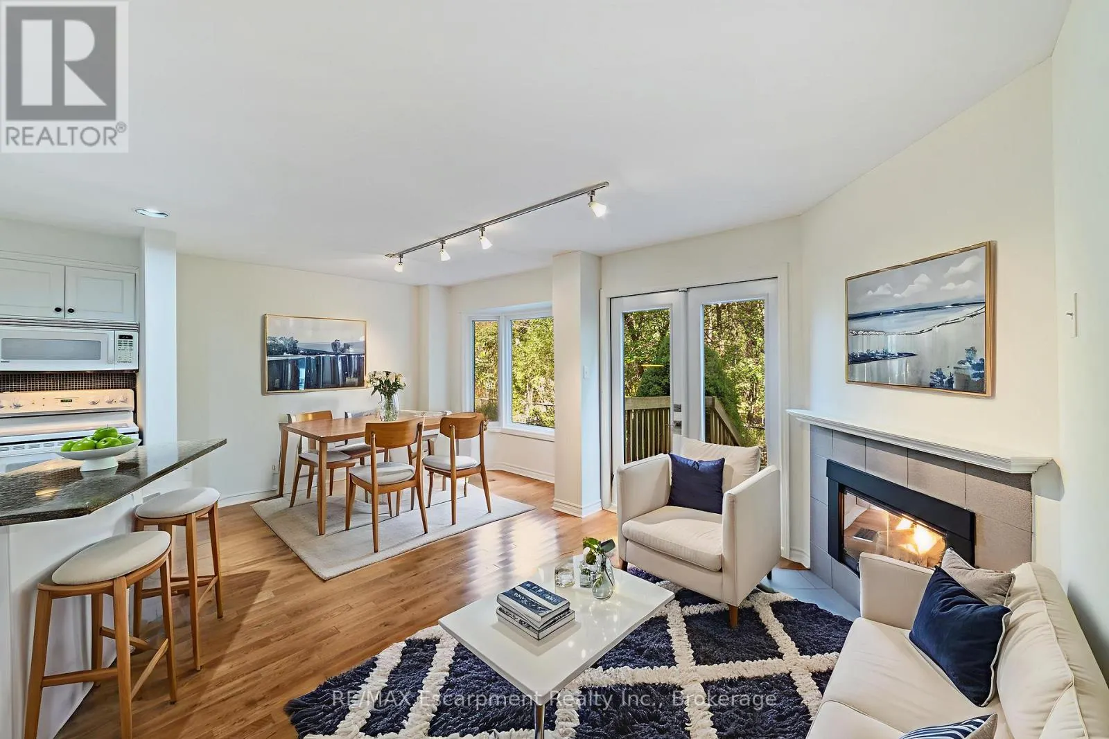 5 - 2065 SIXTH LINE, #5