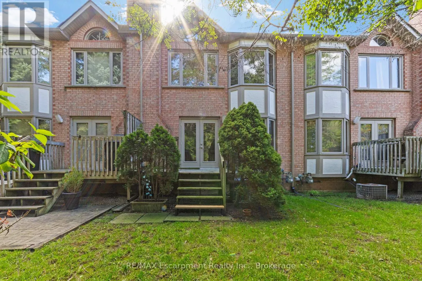 5 - 2065 SIXTH LINE, #5