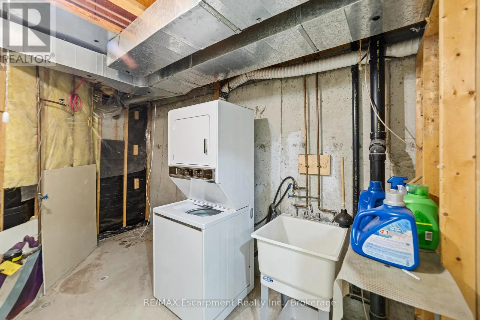 5 - 2065 SIXTH LINE, #5