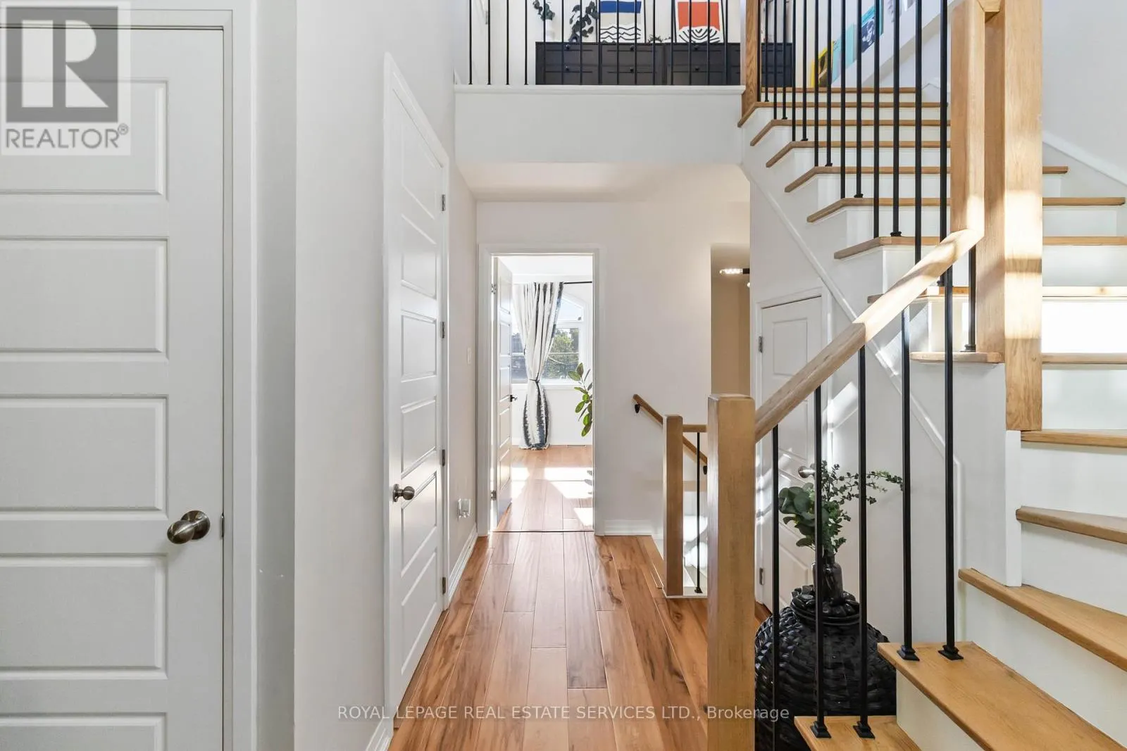 25 - 405 PLAINS ROAD E