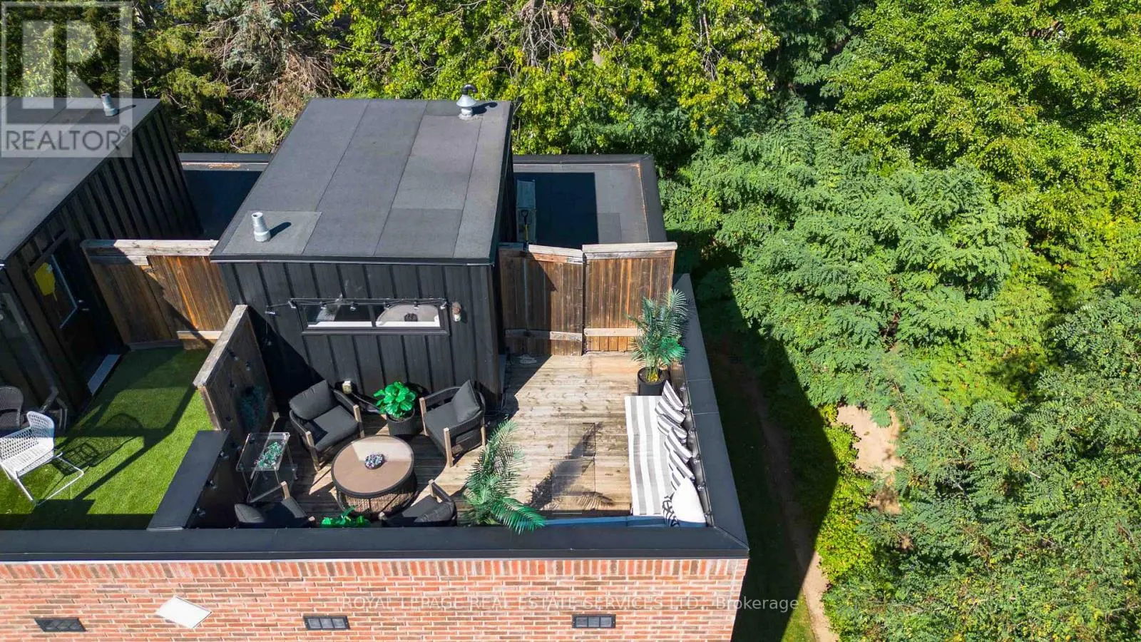 25 - 405 PLAINS ROAD E