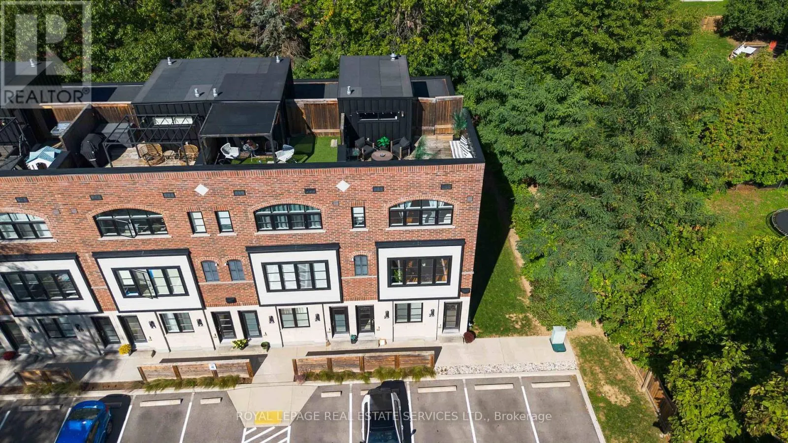 25 - 405 PLAINS ROAD E