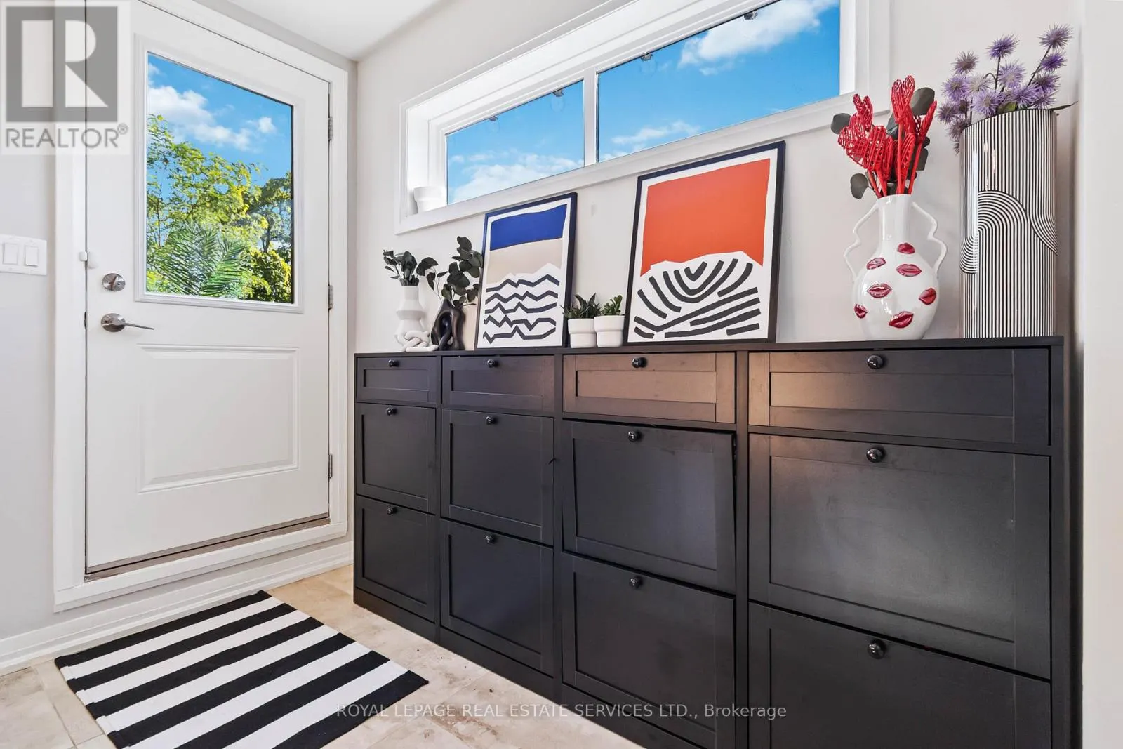 25 - 405 PLAINS ROAD E